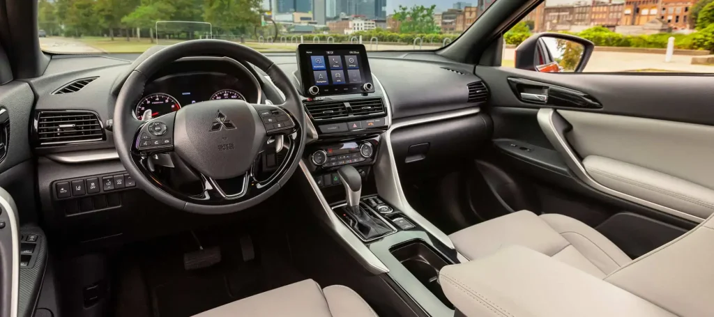 Mitsubishi Eclipse Cross Connectivity and Technology