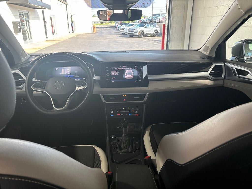 2025 Volkswagen Taos 1.5T SE
