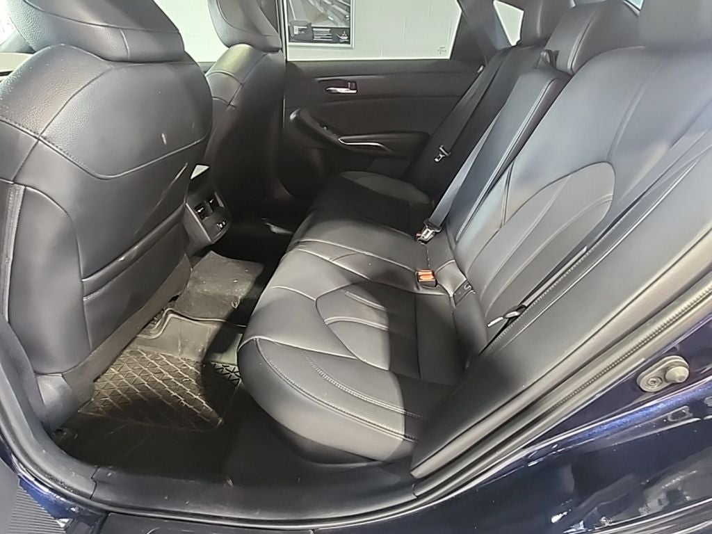 2022 Toyota Avalon Hybrid XLE Plus