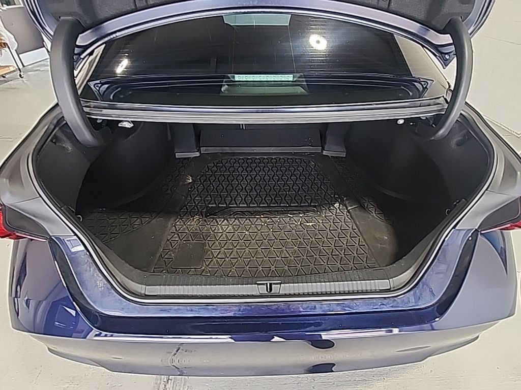 2022 Toyota Avalon Hybrid XLE Plus