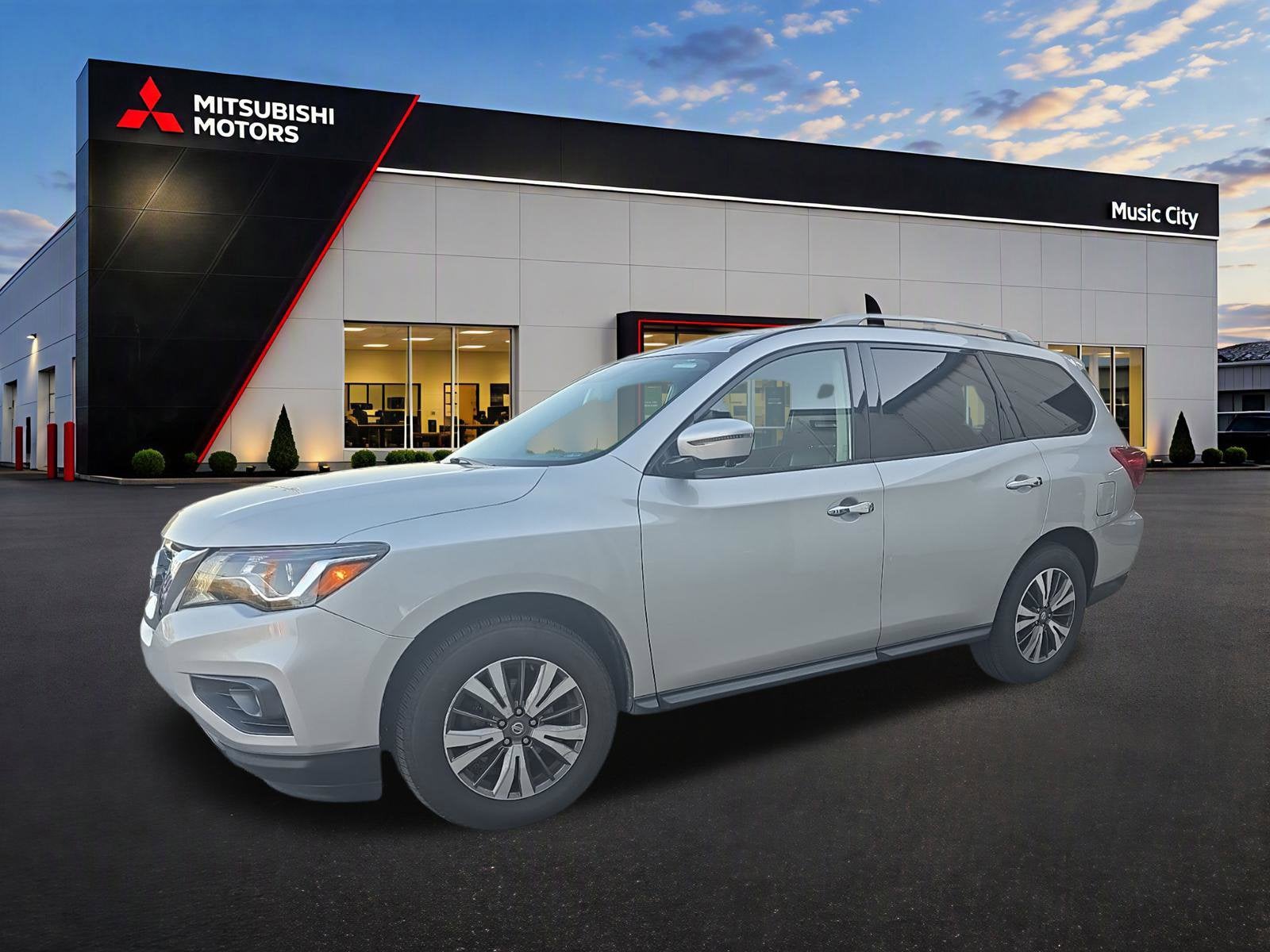 2017 Nissan Pathfinder SL