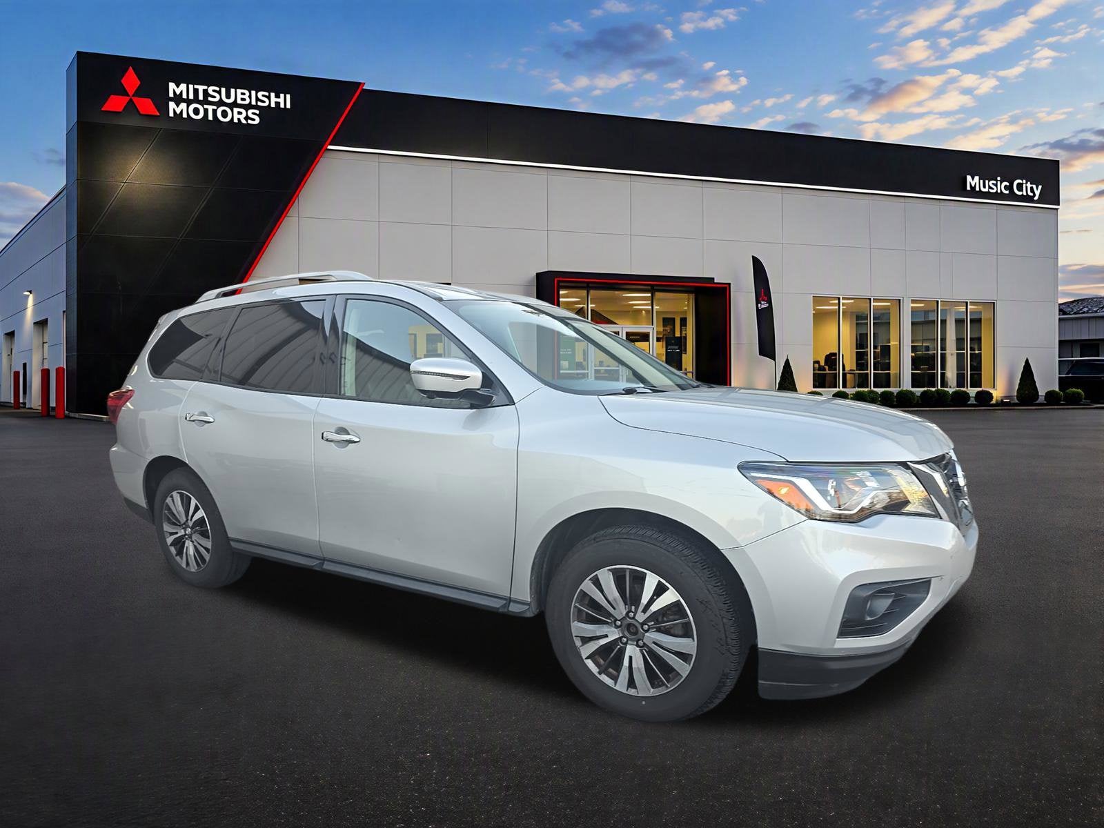 2017 Nissan Pathfinder SL