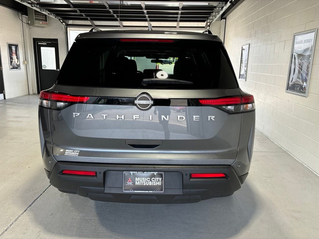 2025 Nissan Pathfinder SV