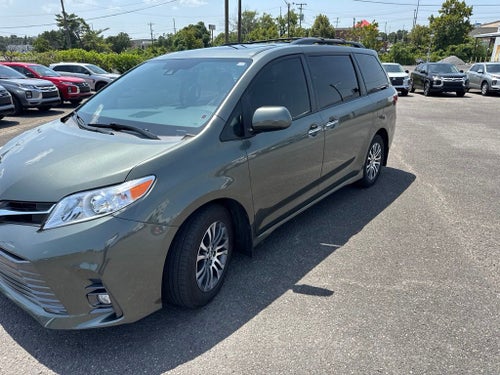 2019 Toyota Sienna XLE Premium 8 Passenger