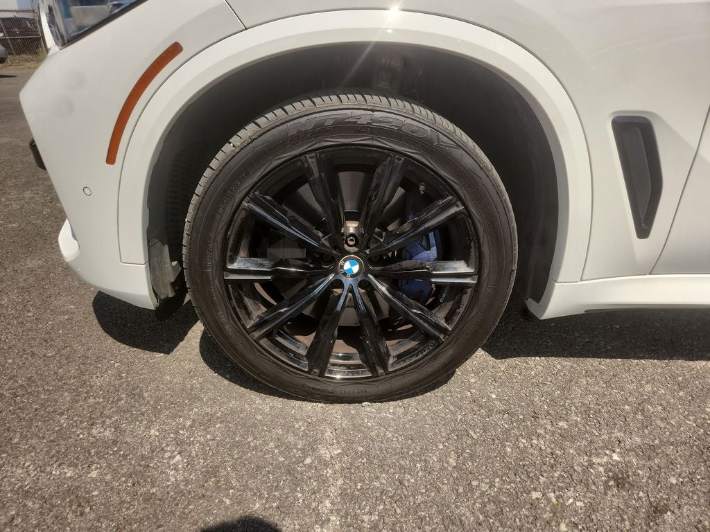 2020 BMW X5 M50i