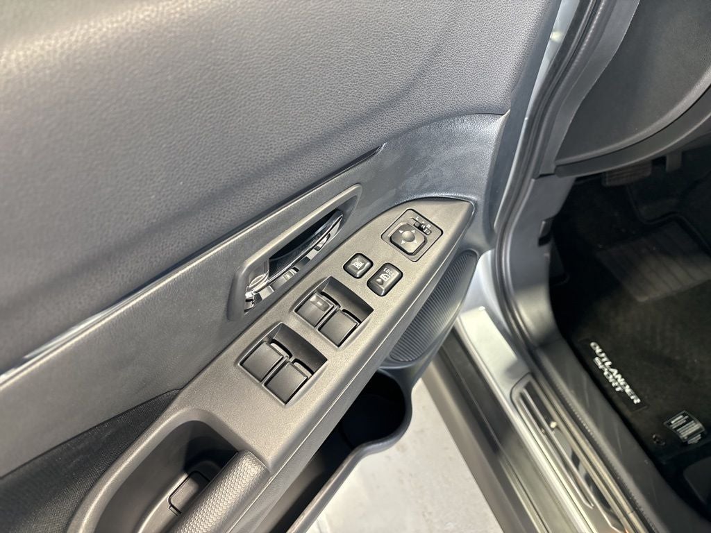 2026 Mitsubishi Outlander Sport 2.0 LE