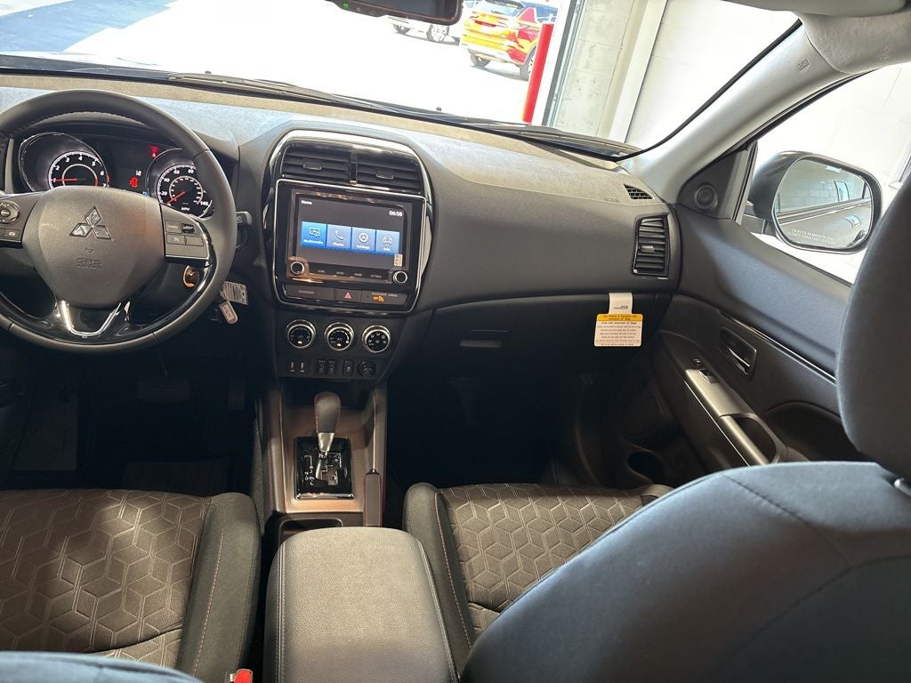 2026 Mitsubishi Outlander Sport 2.0 LE