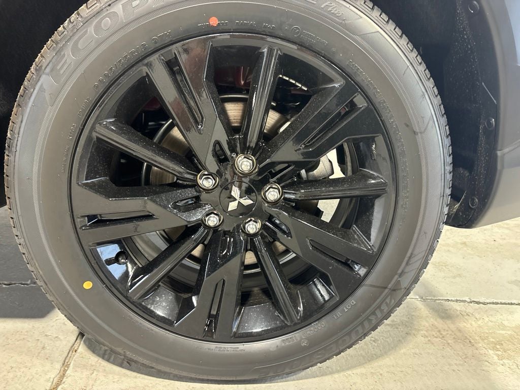 2026 Mitsubishi Eclipse Cross LE