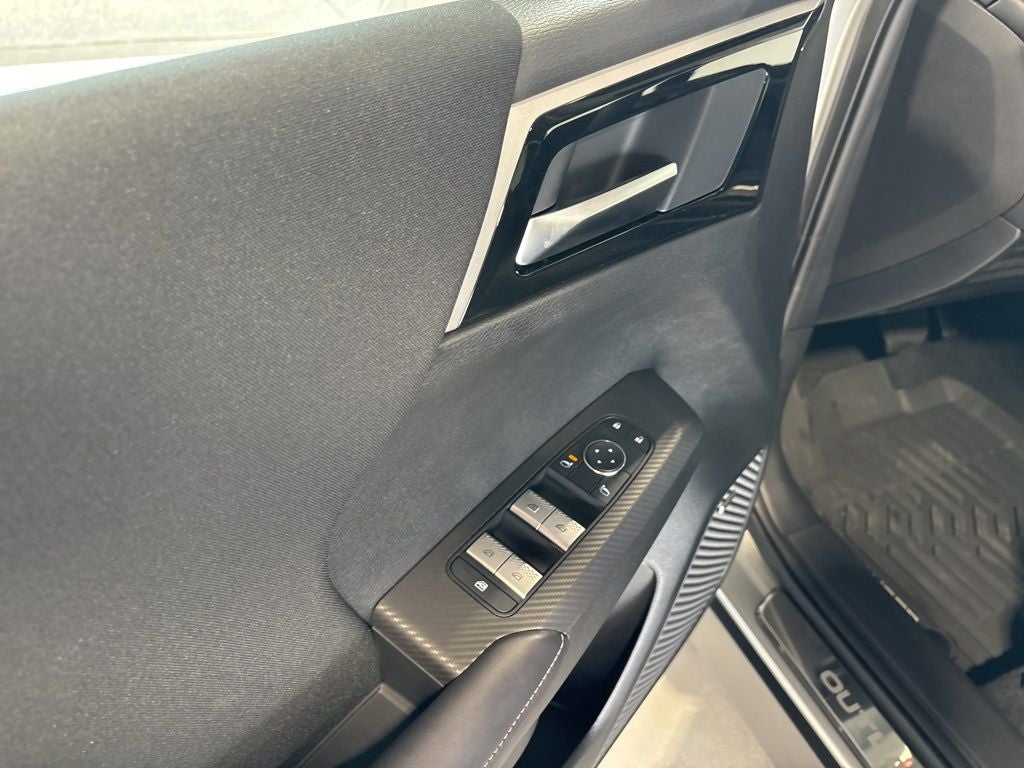 2026 Mitsubishi Outlander ES