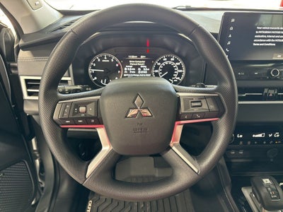 2026 Mitsubishi Outlander ES