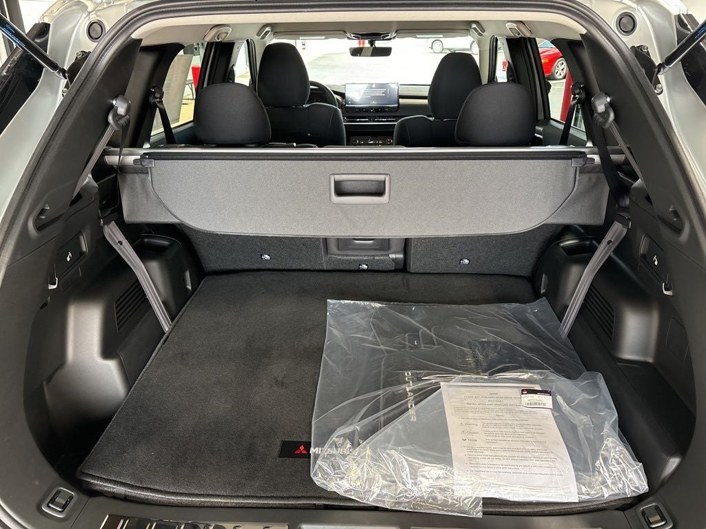 2026 Mitsubishi Outlander ES