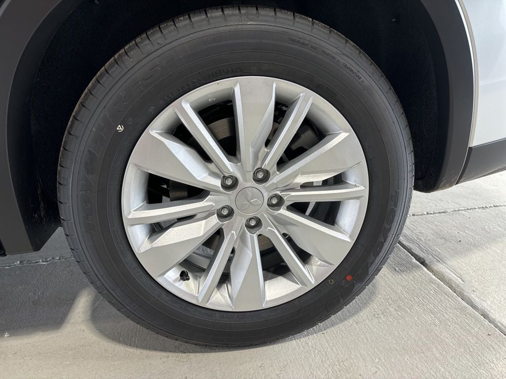 2026 Mitsubishi Outlander ES