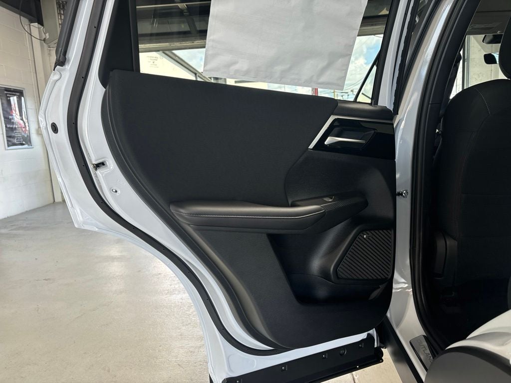 2026 Mitsubishi Outlander ES