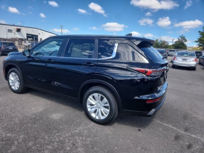 2026 Mitsubishi Outlander ES