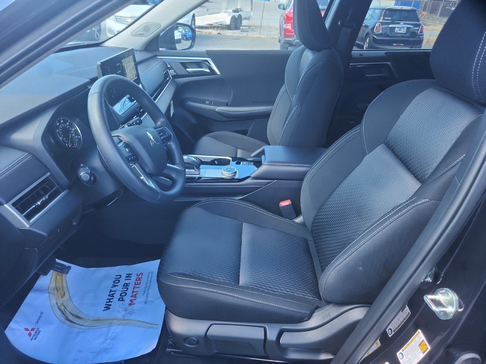 2026 Mitsubishi Outlander ES