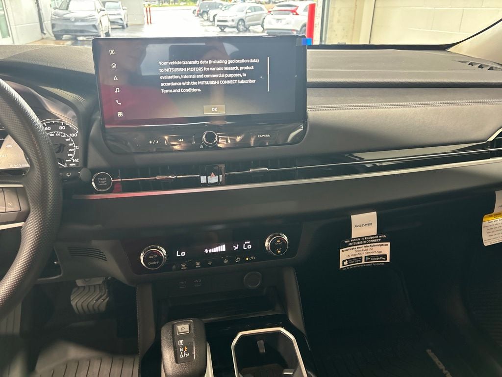 2026 Mitsubishi Outlander ES