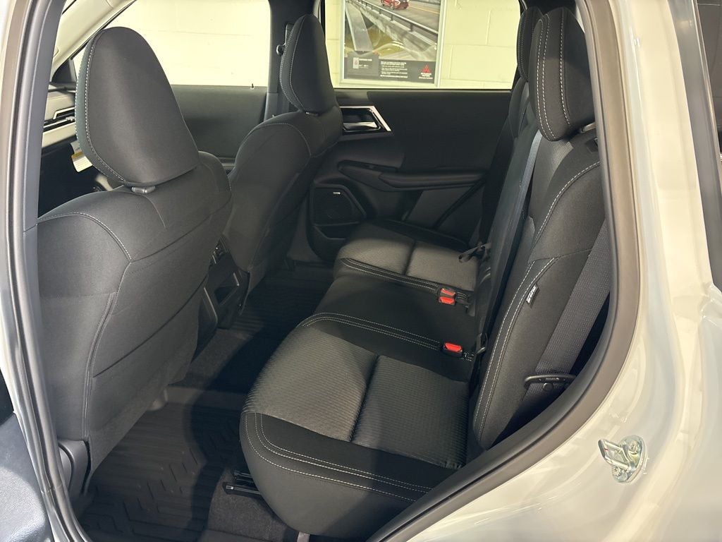 2026 Mitsubishi Outlander ES