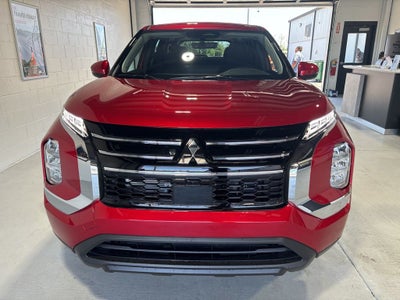 2026 Mitsubishi Outlander ES