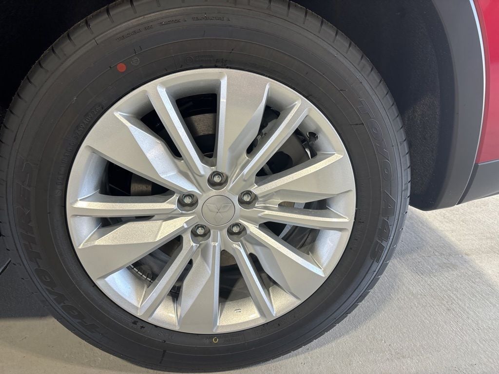 2026 Mitsubishi Outlander ES