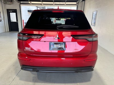 2026 Mitsubishi Outlander ES
