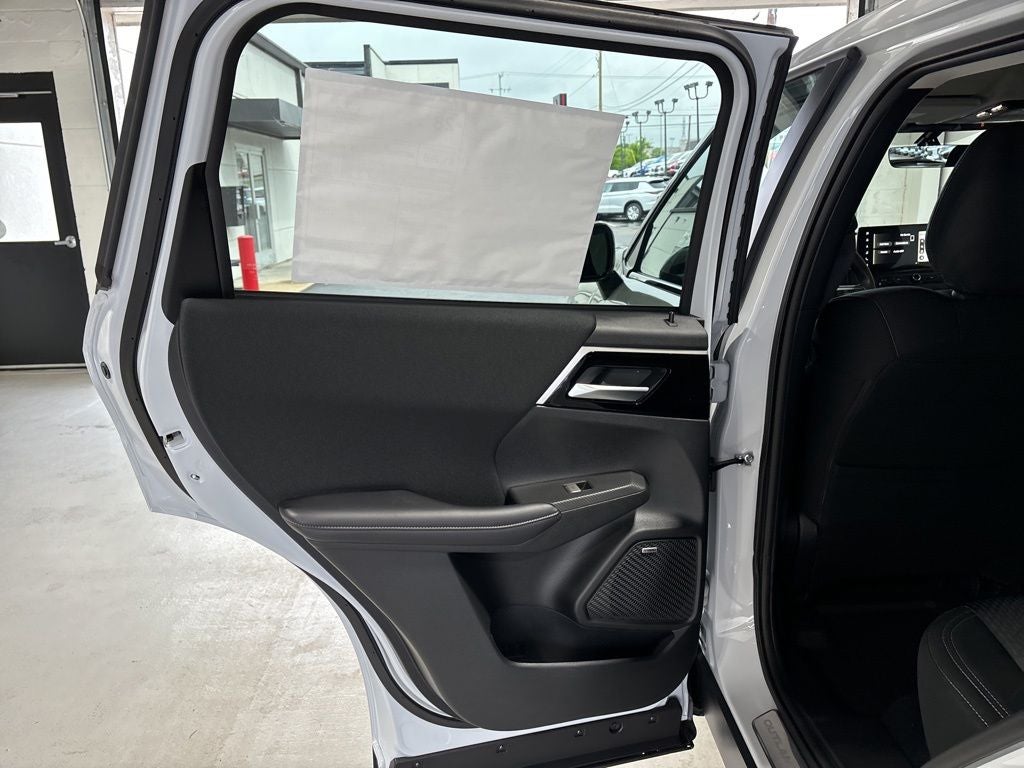 2026 Mitsubishi Outlander ES