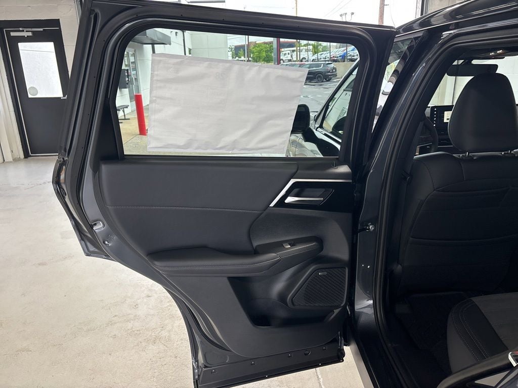 2026 Mitsubishi Outlander LE