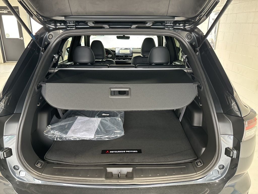 2026 Mitsubishi Outlander LE