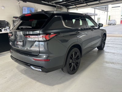 2026 Mitsubishi Outlander LE