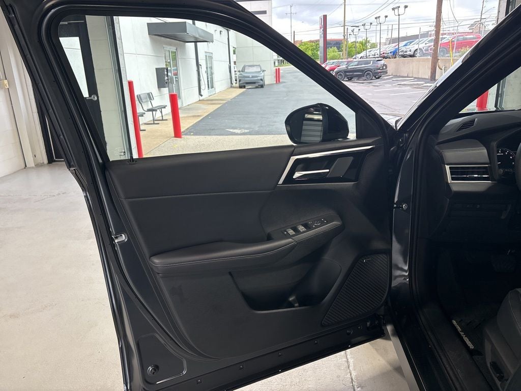 2026 Mitsubishi Outlander LE