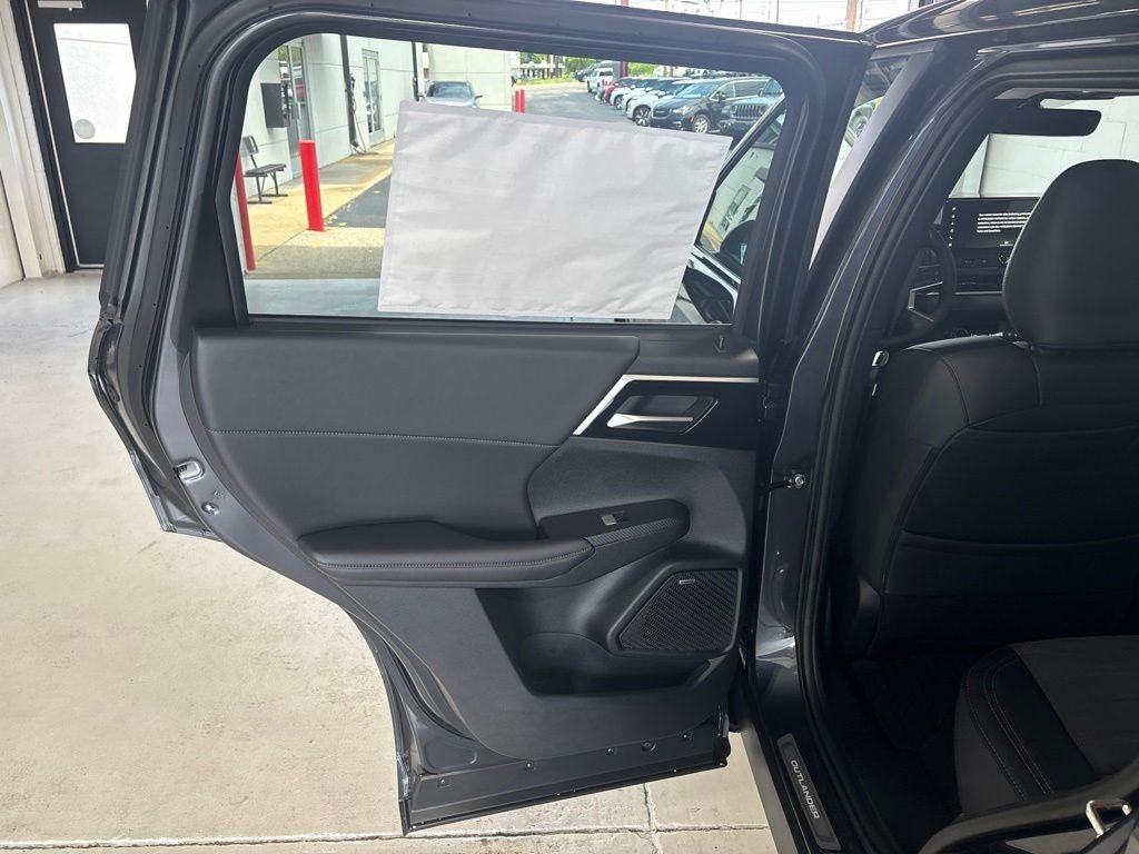 2026 Mitsubishi Outlander SE