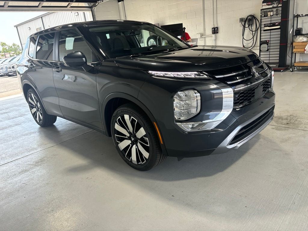 2026 Mitsubishi Outlander SE