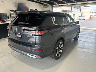 2026 Mitsubishi Outlander SE