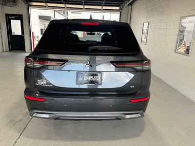 2026 Mitsubishi Outlander SE