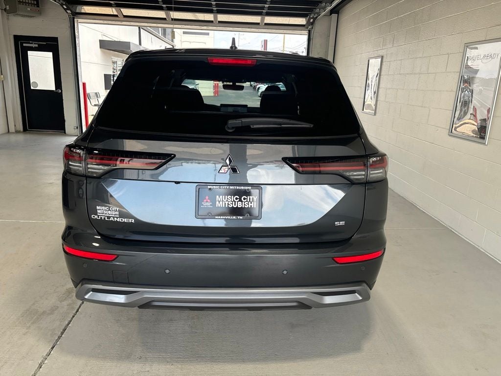 2026 Mitsubishi Outlander SE