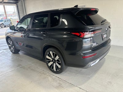 2026 Mitsubishi Outlander SE
