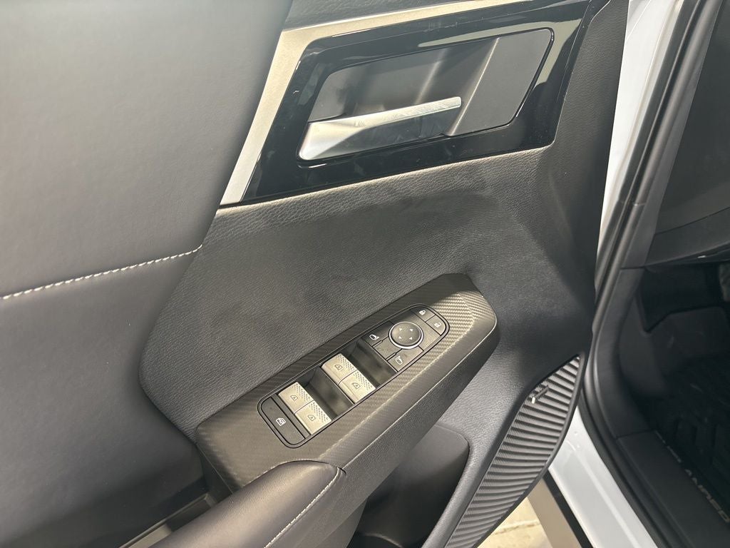 2026 Mitsubishi Outlander LE