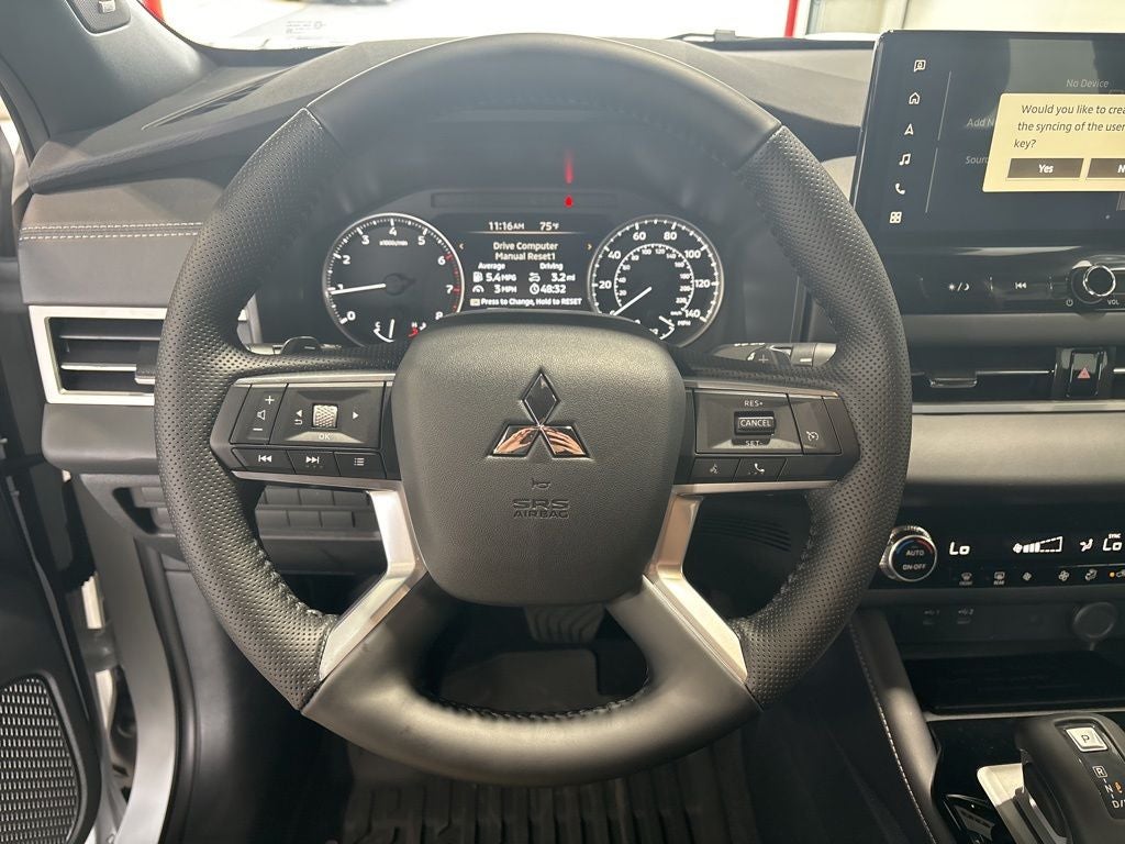 2026 Mitsubishi Outlander LE