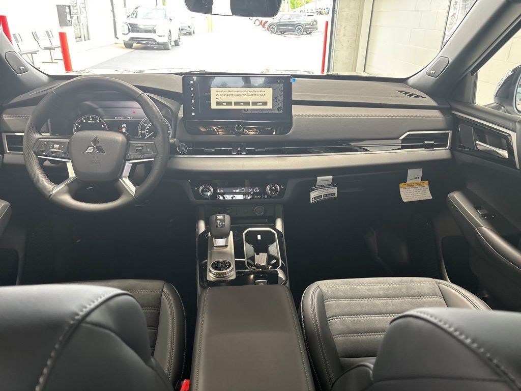 2026 Mitsubishi Outlander LE