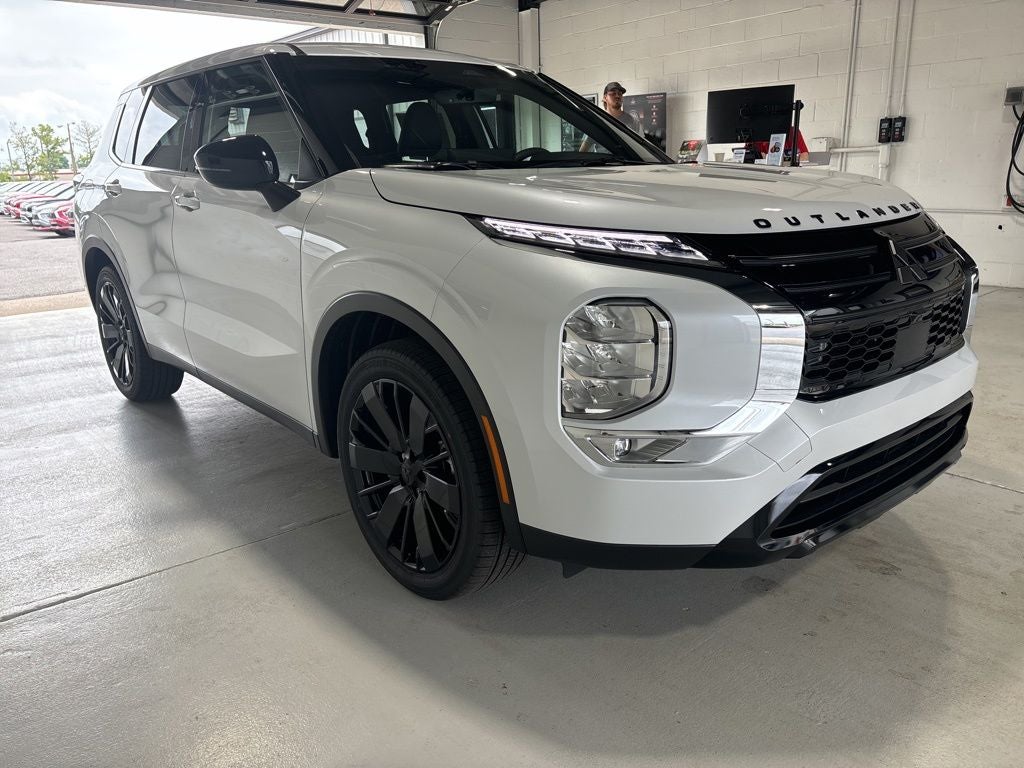 2026 Mitsubishi Outlander LE
