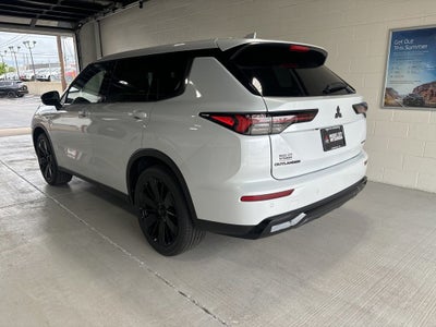 2026 Mitsubishi Outlander LE