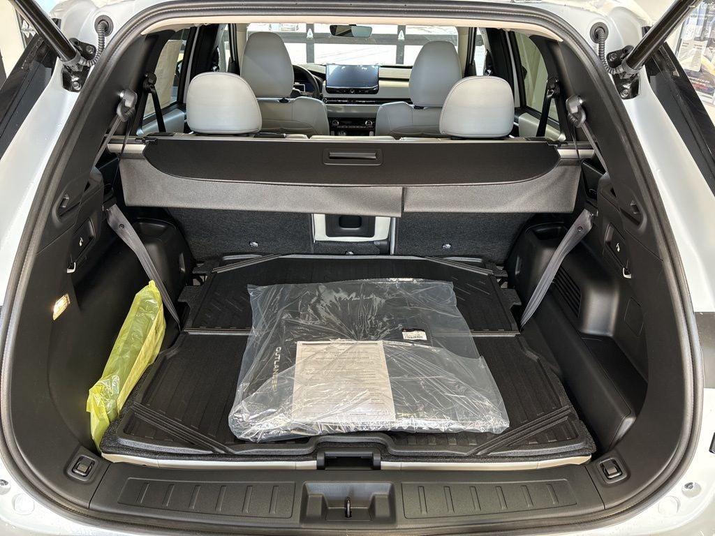 2026 Mitsubishi Outlander SE