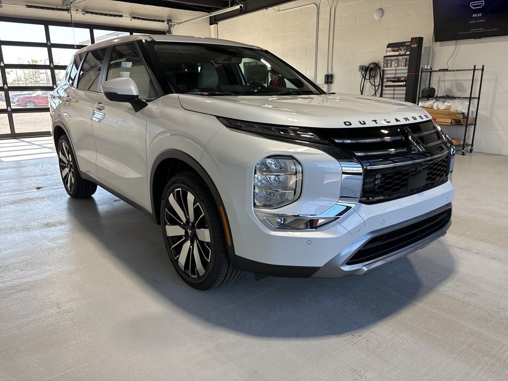 2026 Mitsubishi Outlander SE