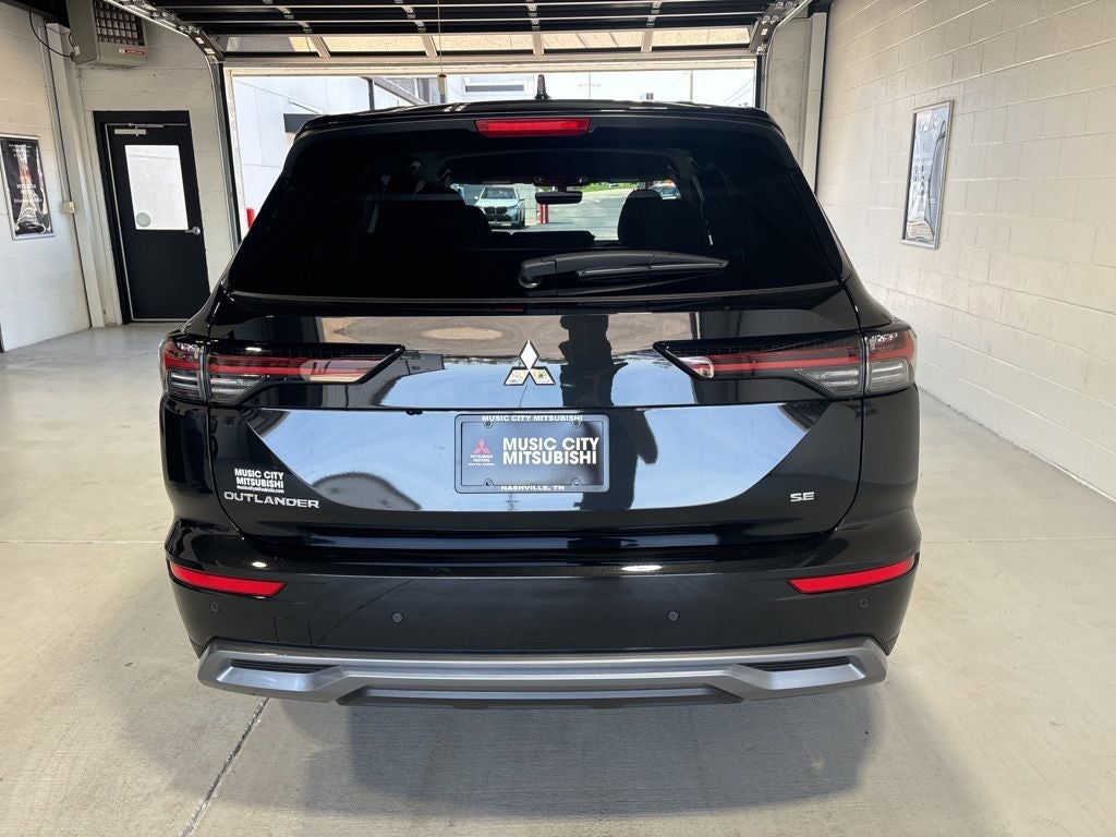 2026 Mitsubishi Outlander SE