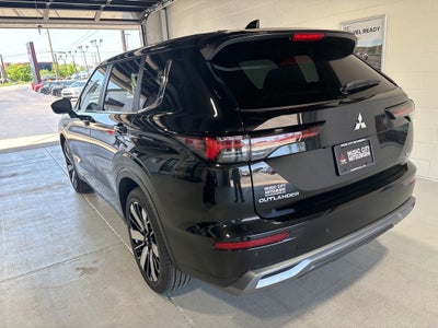 2026 Mitsubishi Outlander SE