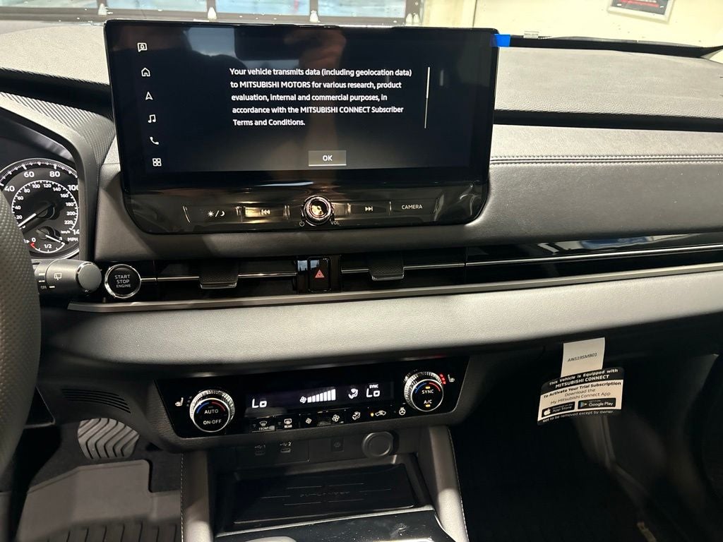 2026 Mitsubishi Outlander SE