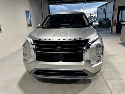 2026 Mitsubishi Outlander SE