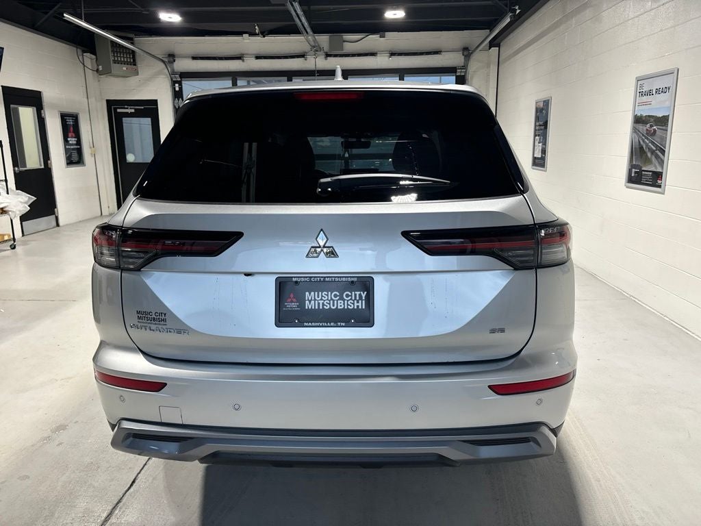 2026 Mitsubishi Outlander SE