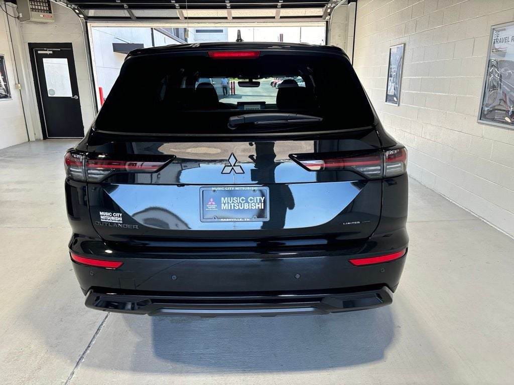 2026 Mitsubishi Outlander LE