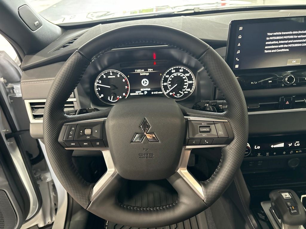 2026 Mitsubishi Outlander LE