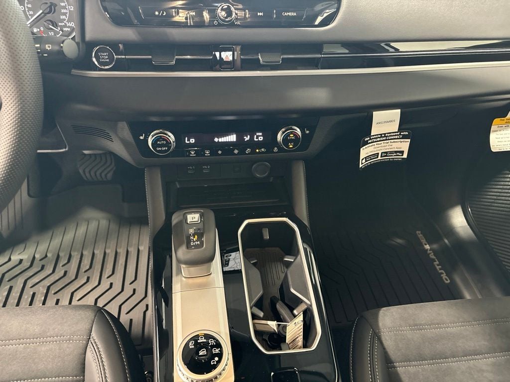 2026 Mitsubishi Outlander LE